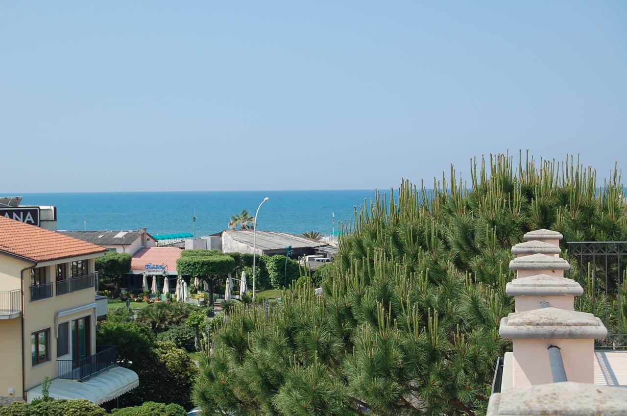 مارينا دي بييتراسانْت Riviera Residence المظهر الخارجي الصورة