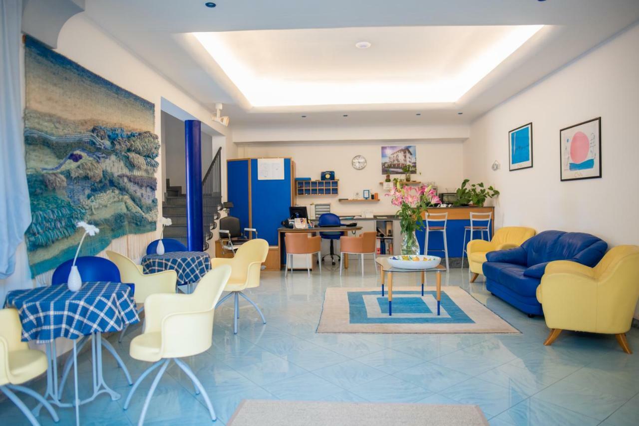 مارينا دي بييتراسانْت Riviera Residence المظهر الخارجي الصورة