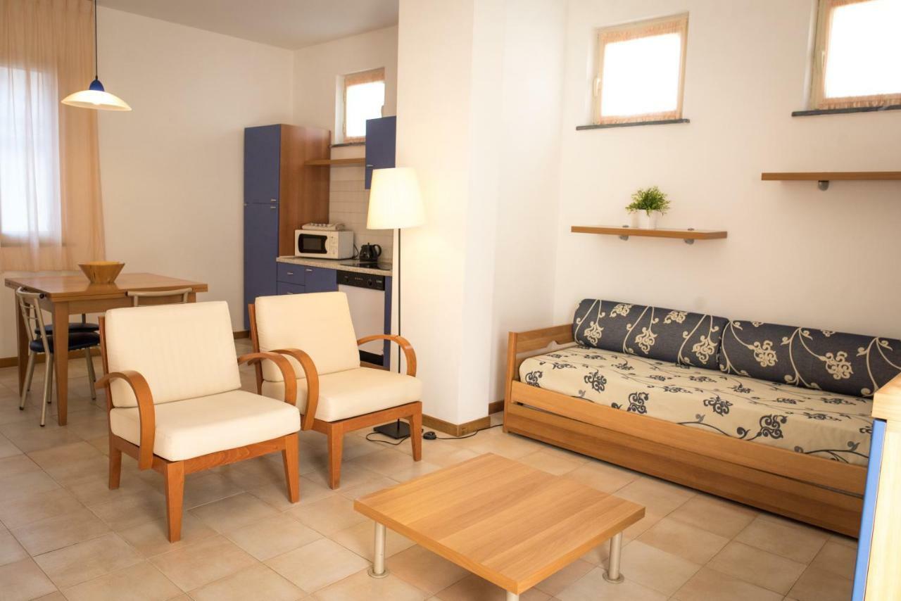 مارينا دي بييتراسانْت Riviera Residence المظهر الخارجي الصورة