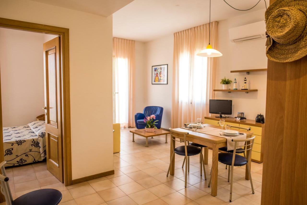 مارينا دي بييتراسانْت Riviera Residence المظهر الخارجي الصورة