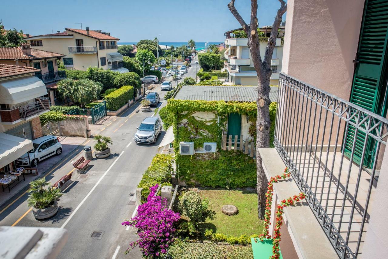مارينا دي بييتراسانْت Riviera Residence المظهر الخارجي الصورة